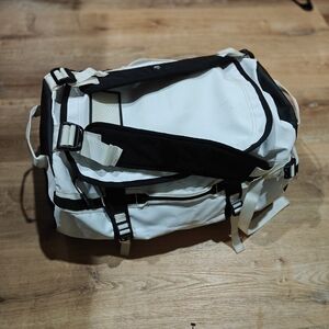 The North Face Base Camp Duffel - XS – White / Black - Weekender - Unisex